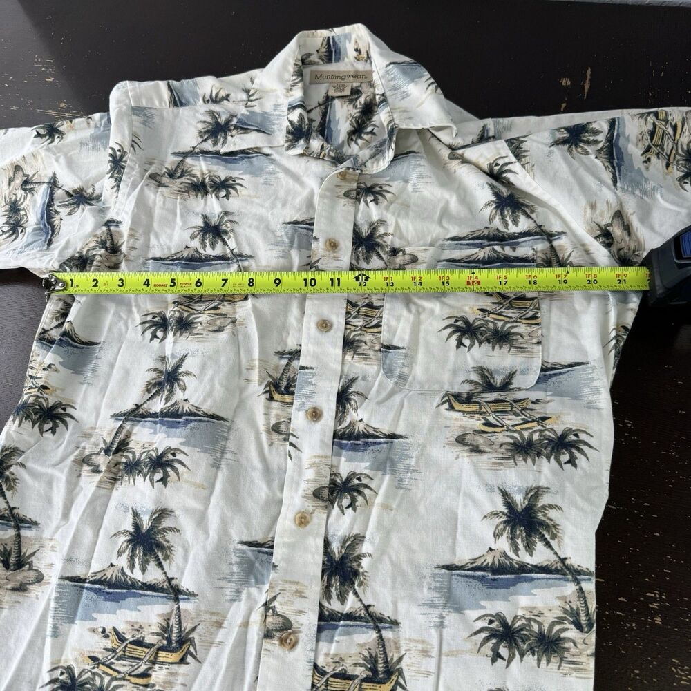 Munsingwear Mens Button Up Shirt Size M Medium 26x21 100% Cotton Short Sleeve - Picture 3 of 6